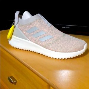 Adidas women’s size 8 ultima fusion